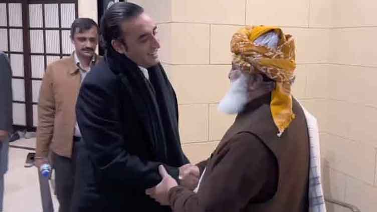 Bilawal meets Fazl to address concerns over Madrassah Bill