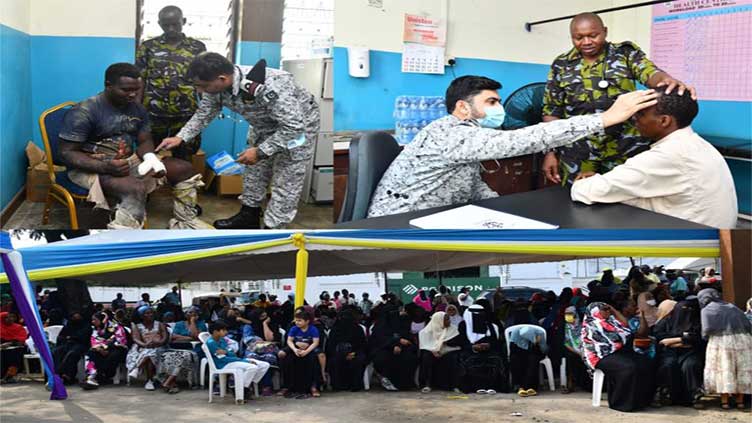 PNS Moawin visits Kenya, sets up free medical camp