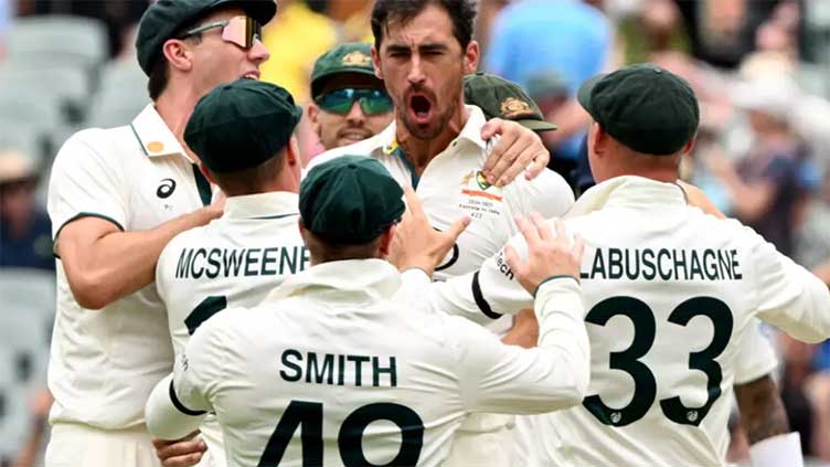 Starc on fire as Australia rattle India in second Test