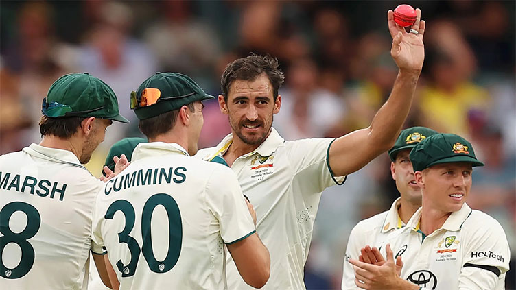 Australia on top in 2nd India Test after Starc takes six