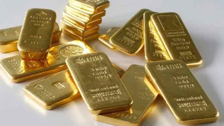 Gold prices decrease by Rs300 per tola