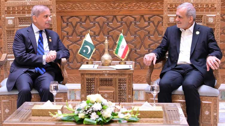 Pakistan, Iran vow to further strengthen cooperation in diverse sectors