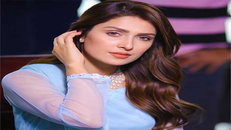 Ayeza Khan attributes her successful showbiz journey to parents