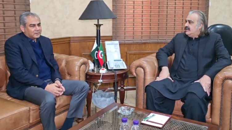 Naqvi meets KP CM Gandapur to discuss peace in Kurram 