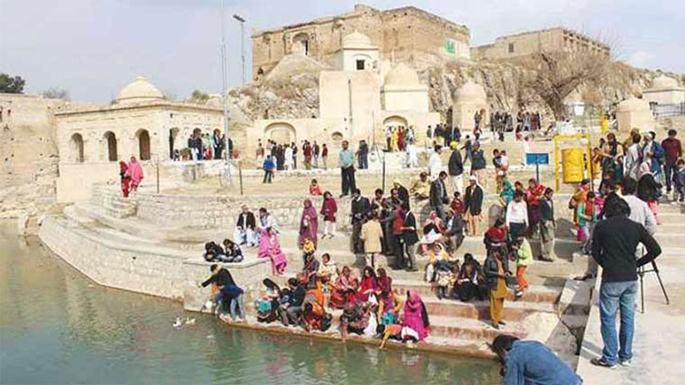 Indian Hindu yatrees visit Katas Raj temples, perform religious rituals