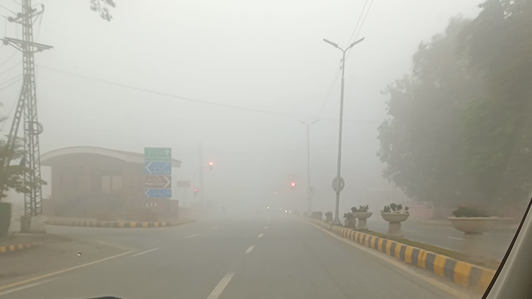 Dense fog disrupts motorways across Punjab, travel advisory issued