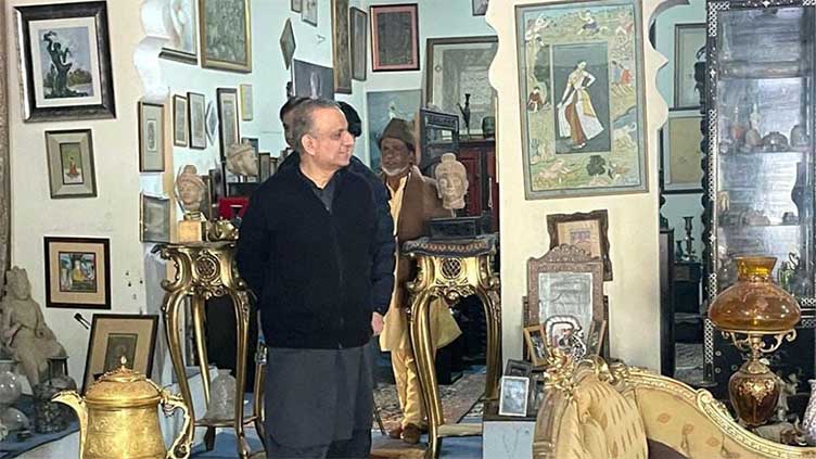 Aleem stresses on holding Islamic calligraphy exhibitions to understand heritage