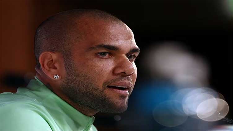 Footballer Alves groped two women before alleged sexual assault, court told