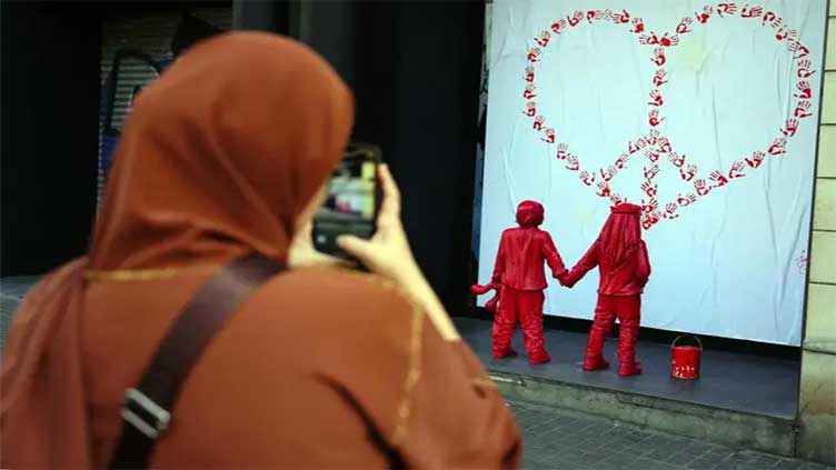 French street artwork advocates peace in Gaza