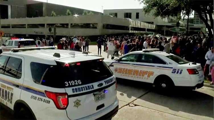 Off-duty cops stop female shooter at Joel Osteen's Houston megachurch