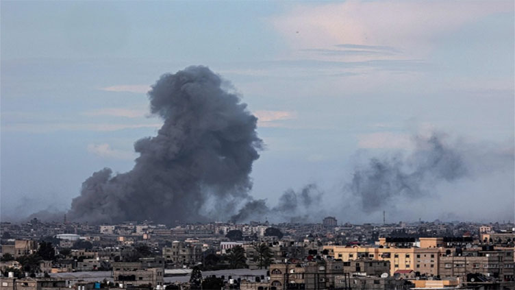 Israel sends troops into 'besieged' Gaza hospital