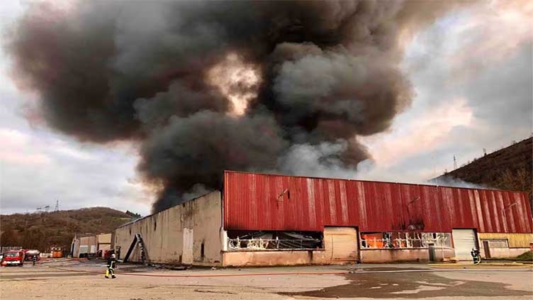 French recycling plant on fire housing 900 tonnes of lithium batteries