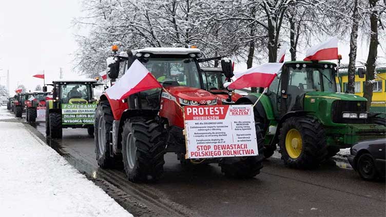 Polish farmers to step up protests with total blockade of Ukrainian border