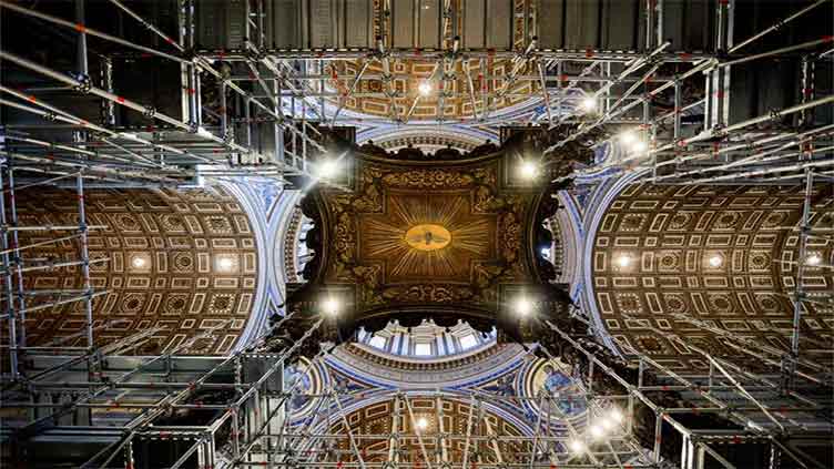 Vatican restorers set to work on St Peter's centrepiece