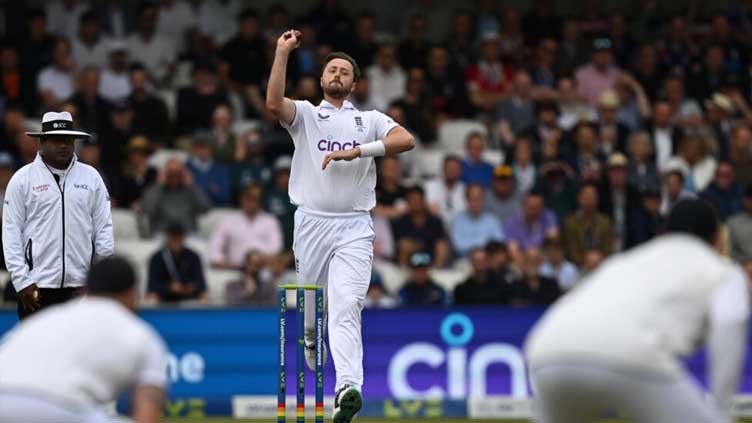 England bring in Robinson, Bashir for fourth India Test