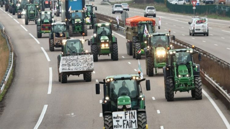 Widespread tractor protests threaten the EU's green farming policies