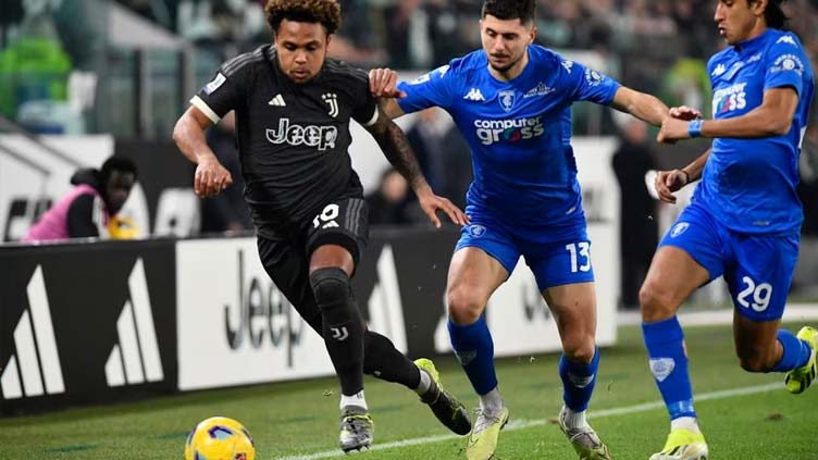 USMNT's Weston McKennie dislocates shoulder in Juventus match