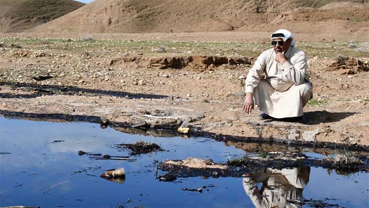 Oil spills pile on pressure for Iraq's farmers