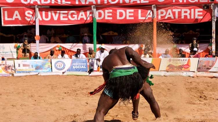 Niger celebrates unity in the wrestling arena