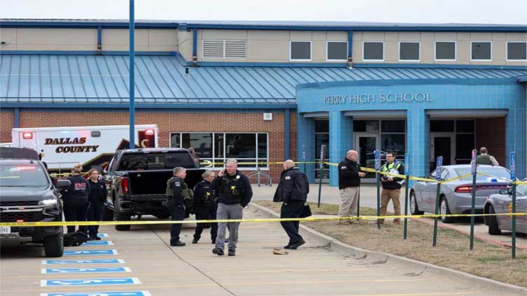 US school shooting wounds multiple people, Iowa sheriff says