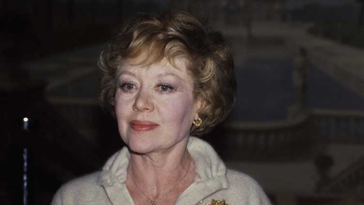Glynis Johns, 'Mary Poppins' star who first sang Sondheim's 'Send in the Clowns,' dies at 100
