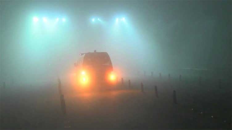 Lahore in grip of severe cold wave, disrupting air, vehicular traffic with dense fog