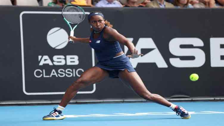 Gauff digs deep to beat Svitolina, retain Auckland crown