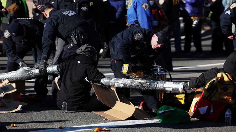 Hundreds of Pro-Palestinian protesters arrested after blocking NYC bridges, tunnel