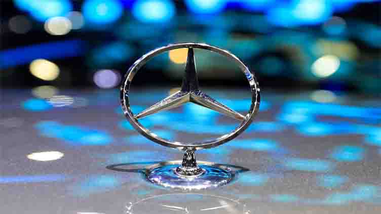 Mercedes launches 'dialogue partner' voice assistant