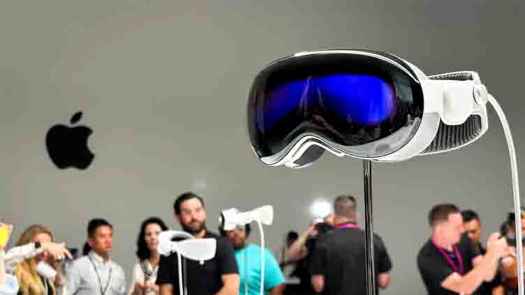  Apple unveils innovative headset 'Vision Pro'