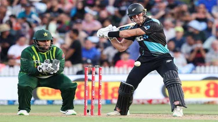 Kiwis beat Pakistan by 21 runs to go 2-0 up in T20I series