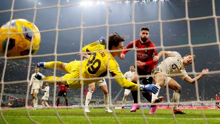 Giroud magic helps ruthless Milan ease to 3-1 win over Roma