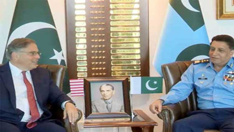 US envoy calls on air chief