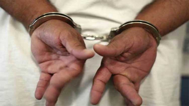 Two robbers arrested after 'encounters' with police in Karachi