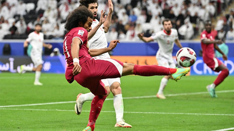 Hosts Qatar into Asian Cup last 16 but China made to sweat