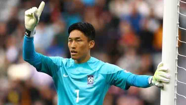 South Korea keeper Kim ruled out of Asian Cup with knee injury