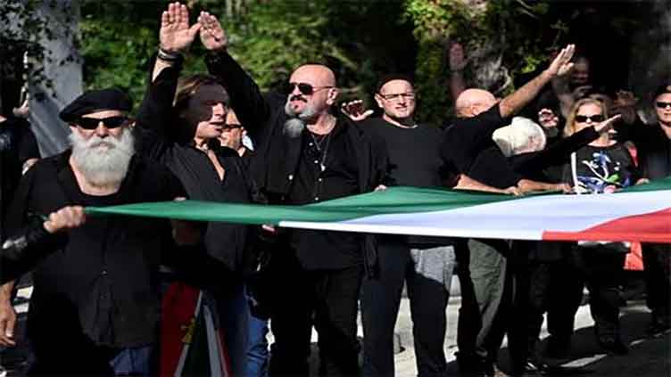 Ambiguous Italian court ruling on fascist salute delights extreme right