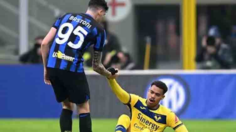 Napoli sign Ngonge from Hellas Verona