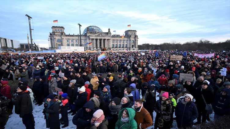 Thousands demonstrate against extremism in Germany