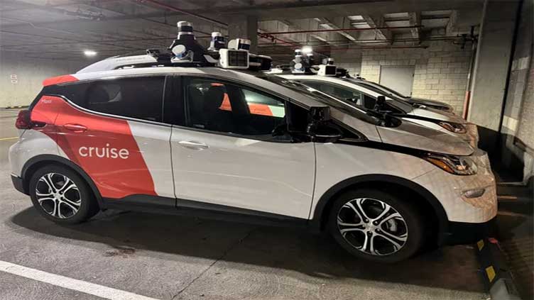 Driverless car knocked pedestrian due to 'internet connectivity issues': Report