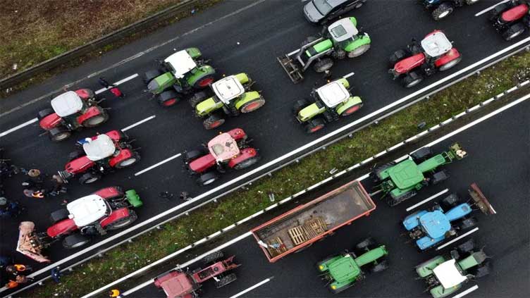 French protests reach capital