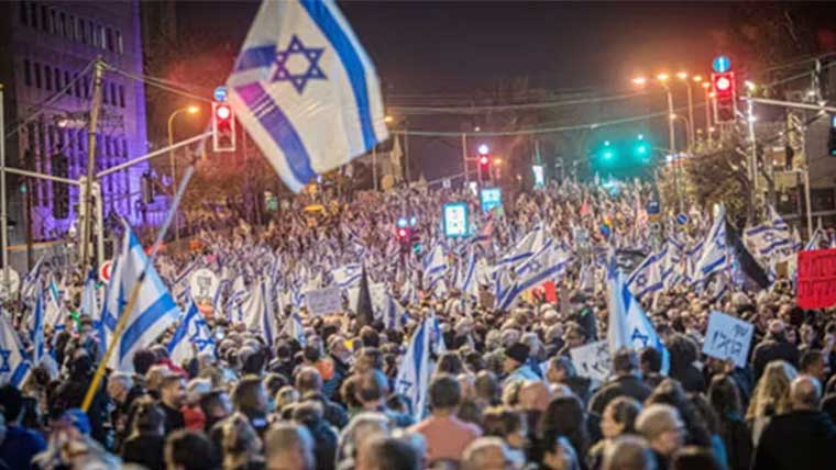 اسرائیل میں نیتن یاہو حکومت کے خلاف ہزاروں افراد کا مظاہرہ
