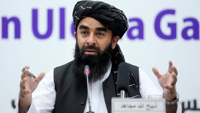 افغانستان کے بینکنگ سیکٹرز سے عالمی پابندیاں جلد ختم ہوجائیں گی: ترجمان طالبان حکومت