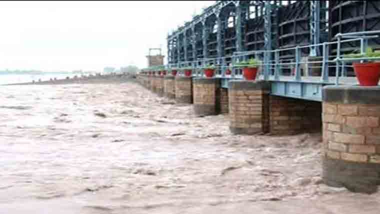 دریائے چناب میں پانی کی سطح بلند، مرالہ کے مقام پر سیلاب کا خطرہ