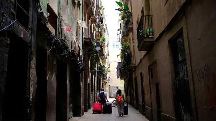 Dunya News Govt crackdown on holiday rentals to address Spain housing crisis