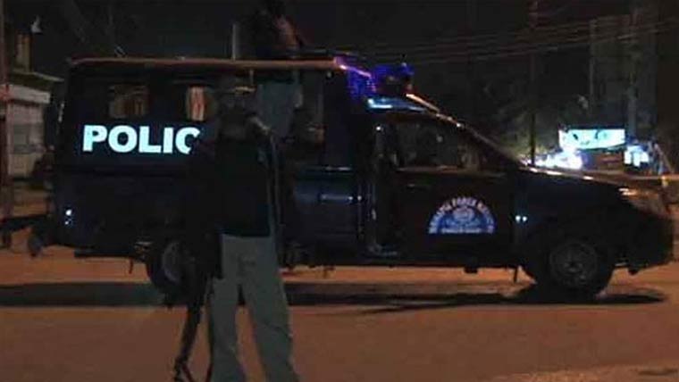 کراچی: پولیس مقابلے میں زخمی ڈاکو مفروراورانتہائی مطلوب نکلا