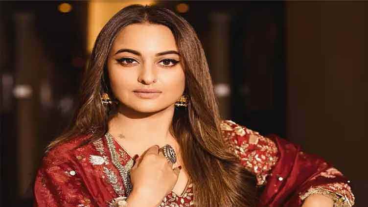 False claim of Sonakshi Sinha's pregnancy doing the rounds 