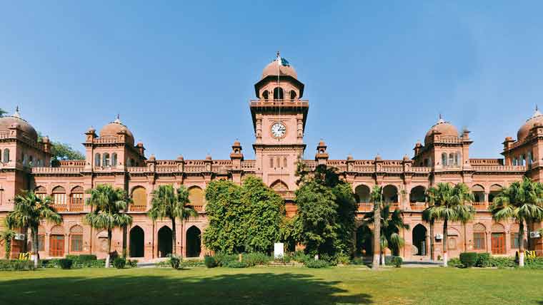 پنجاب یونیورسٹی کا 2 ارب روپے سے زائد خسارے کا بجٹ پاس کر لیا گیا