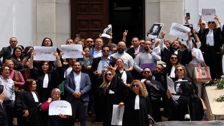 Tunisian court jails prominent critic of president