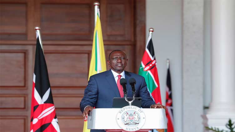 Dunya News Kenyan president sacks cabinet, bowing to pressure from protests